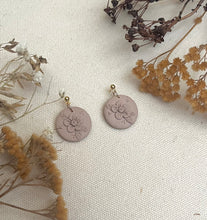 Load image into Gallery viewer, Tan florals